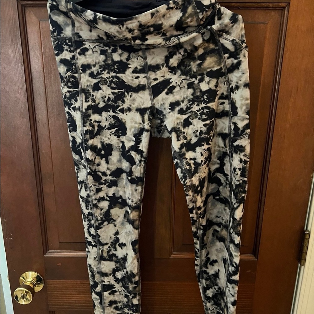 Lululemon invigorate high rise leggings. 28”  long. Dispersed light raw linen.